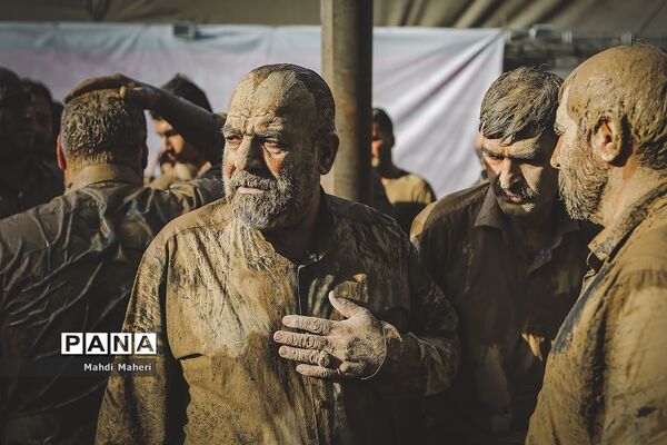 آیین سنتی «گِل مالی» لرستانی‌‎های مقیم تهران
