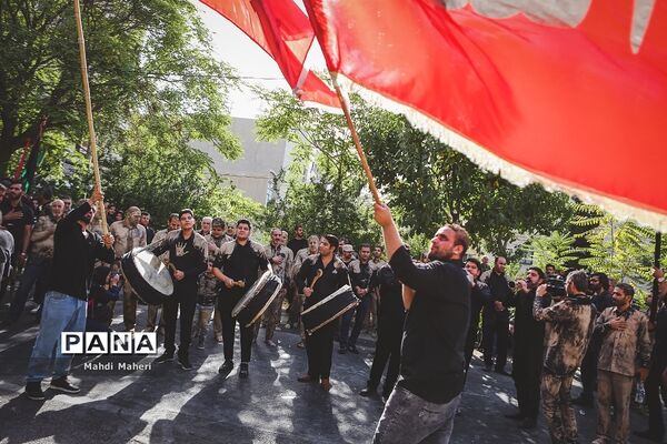 آیین سنتی «گِل مالی» لرستانی‌‎های مقیم تهران