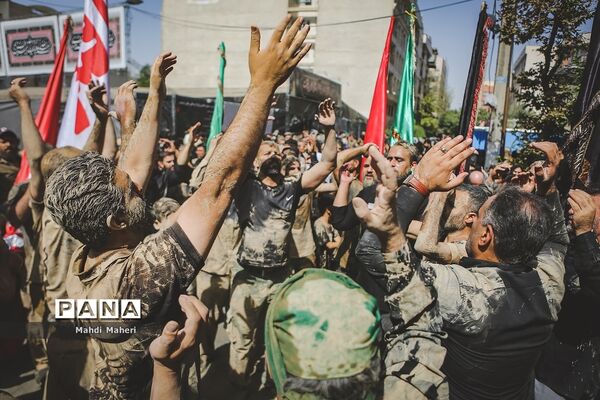 آیین سنتی «گِل مالی» لرستانی‌‎های مقیم تهران