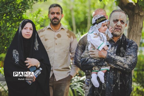 آیین سنتی «گِل مالی» لرستانی‌‎های مقیم تهران