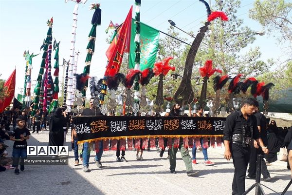 آیین عزاداری روز عاشورا در ابرکوه