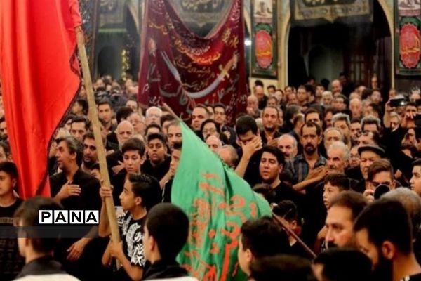 سربند یاحسین (ع) بر پیشانی نصف جهان