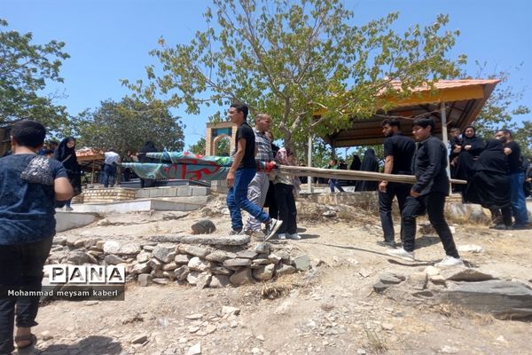 آیین 100 ساله زنجیر زنی در روستای جاغرق