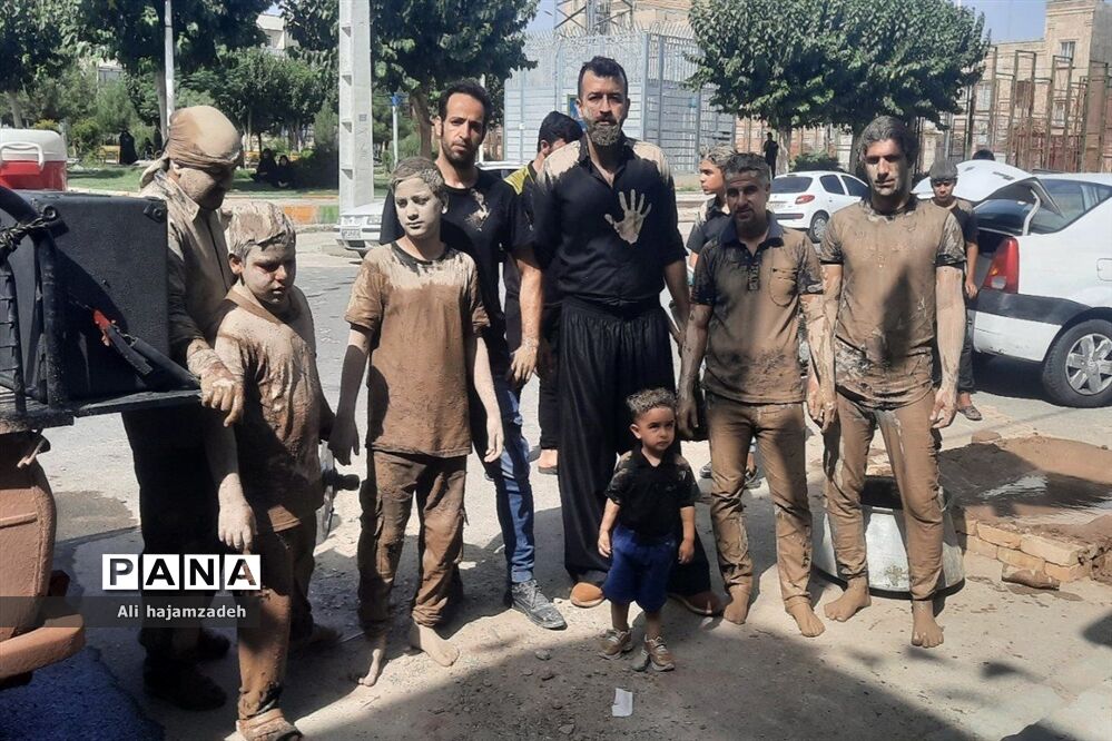 آیین سنتی «گِل مالی» لرستانی‌های ساکن حسن آباد فشافویه