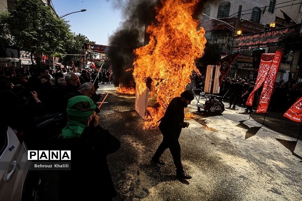 عزاداران حسینی در ظهر عاشورا