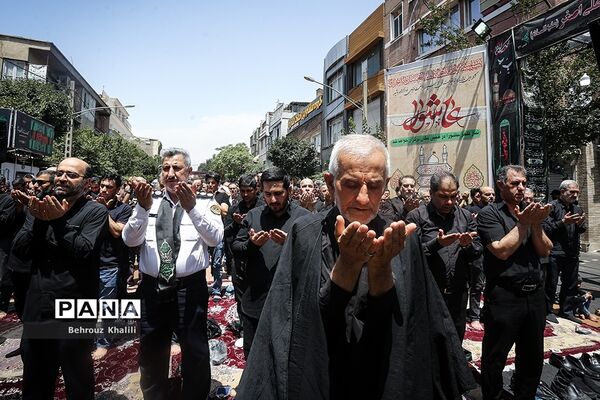 عزاداران حسینی در ظهر عاشورا