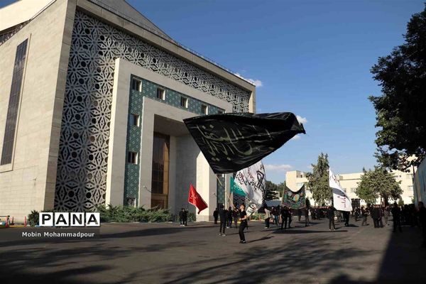 مراسم عزاداری دستجات حسینی در استانداری آذربایجان شرقی