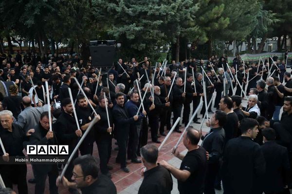 مراسم عزاداری دستجات حسینی در استانداری آذربایجان شرقی