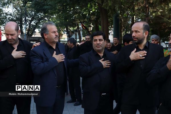 مراسم عزاداری دستجات حسینی در استانداری آذربایجان شرقی
