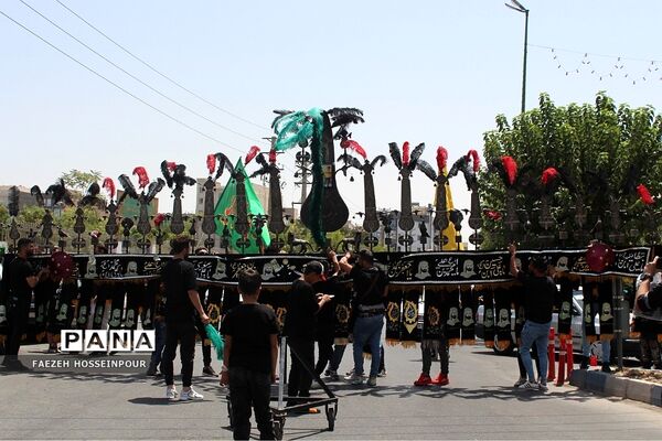 عزاداری ظهر عاشورای حسینی در بهارستان‌دو