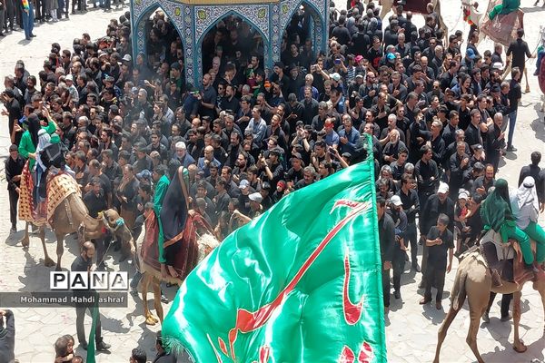 عزاداری روز عاشورا در شهر بافران نایین