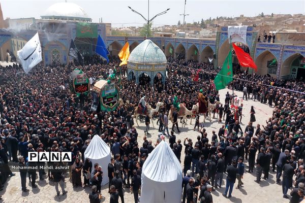 عزاداری روز عاشورا در شهر بافران نایین