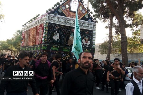 حرکت کاروان نمادین بنی اسد در شهرستان کاشمر
