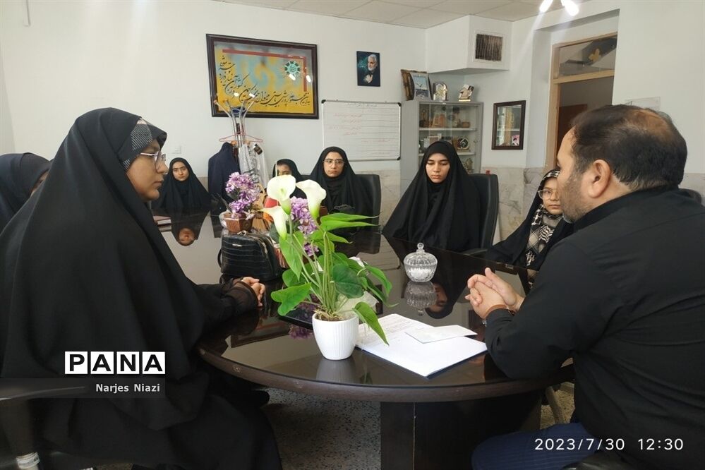 مراسم تقدیر از دانش‌آموزان دختر خبرنگار فعال پانا در شهرستان کاشمر