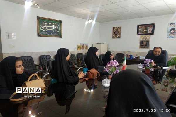 مراسم تقدیر از دانش‌آموزان دختر خبرنگار فعال پانا در شهرستان کاشمر