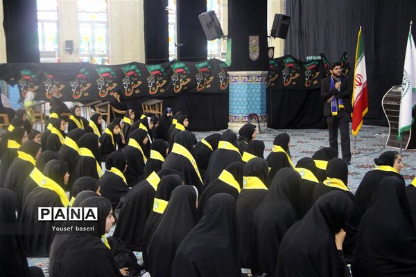 اعزام ۱۲۰ دانش‌آموز دختر زیارت‌اولی یزدی به مشهد مقدس