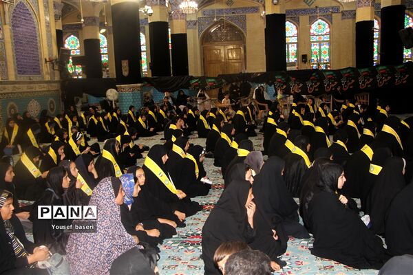 اعزام ۱۲۰ دانش‌آموز دختر زیارت‌اولی یزدی به مشهد مقدس