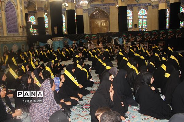 اعزام ۱۲۰ دانش‌آموز دختر زیارت‌اولی یزدی به مشهد مقدس