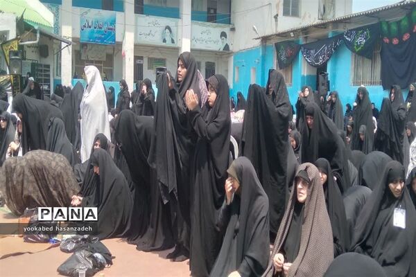 اقامه نماز ظهر و عصر عاشورا در محمودآباد