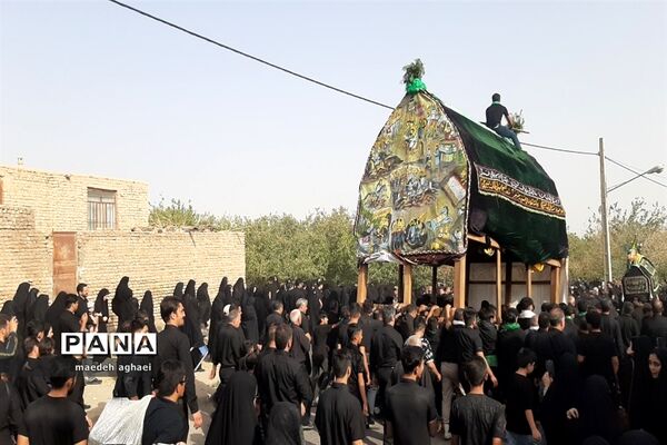 عاشورا، زمانی برای عاشقی زیر پرچم امام حسین(ع)