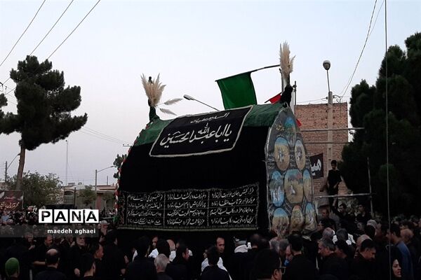 عاشورا، زمانی برای عاشقی زیر پرچم امام حسین(ع)