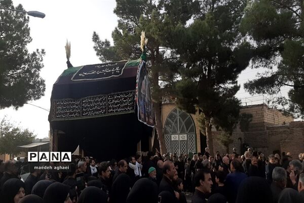 عاشورا، زمانی برای عاشقی زیر پرچم امام حسین(ع)