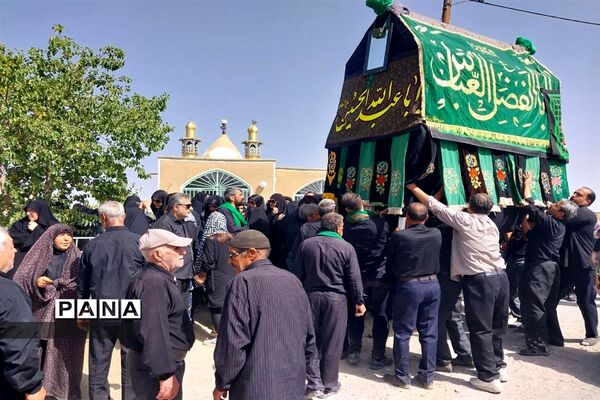 مراسم نخل‌گردانی  و شبیه‌خوانی  در روستای تاریخی وانشان استان اصفهان