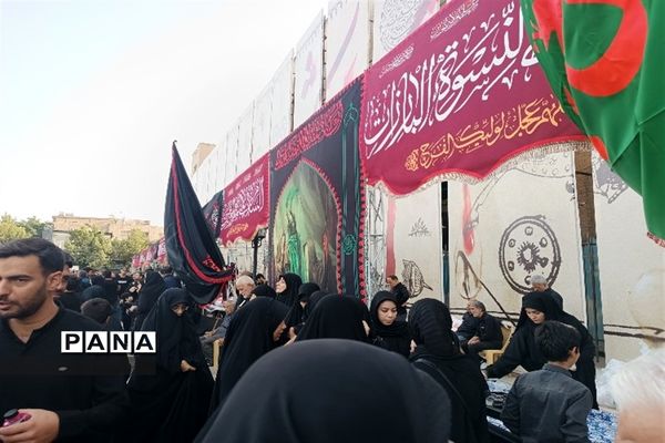 اجتماع روز عاشورا در میدان امام حسین(ع) اصفهان