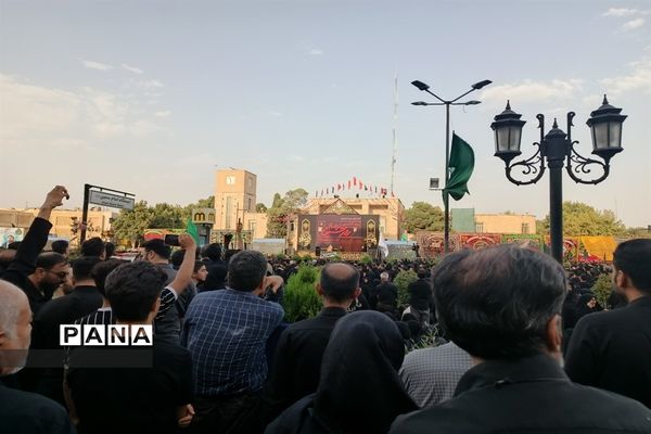 اجتماع روز عاشورا در میدان امام حسین(ع) اصفهان