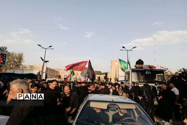 اجتماع روز عاشورا در میدان امام حسین(ع) اصفهان
