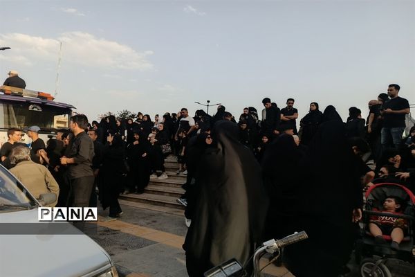 اجتماع روز عاشورا در میدان امام حسین(ع) اصفهان