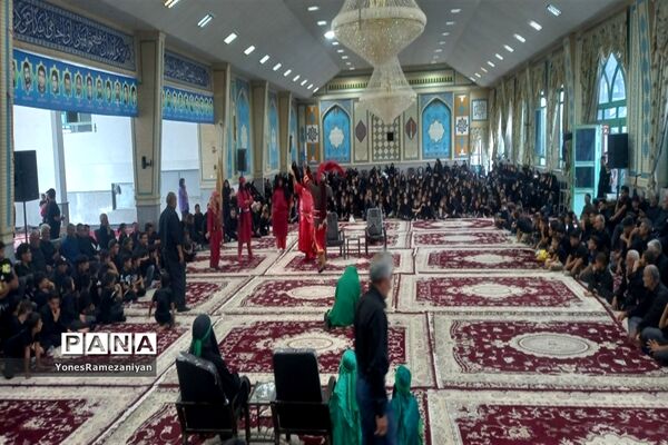 تعزیه‌خوانی روز عاشورا در روستای مزده خلیل‌آباد