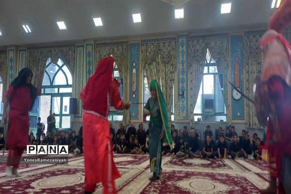 تعزیه‌خوانی روز عاشورا در روستای مزده خلیل‌آباد