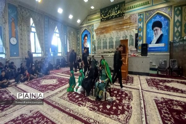 تعزیه‌خوانی روز عاشورا در روستای مزده خلیل‌آباد