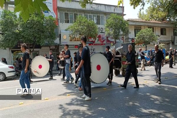 مراسم عزاداری ظهر روز عاشورای حسینی در ساری