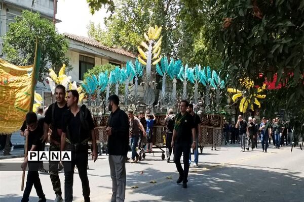 مراسم عزاداری ظهر روز عاشورای حسینی در ساری