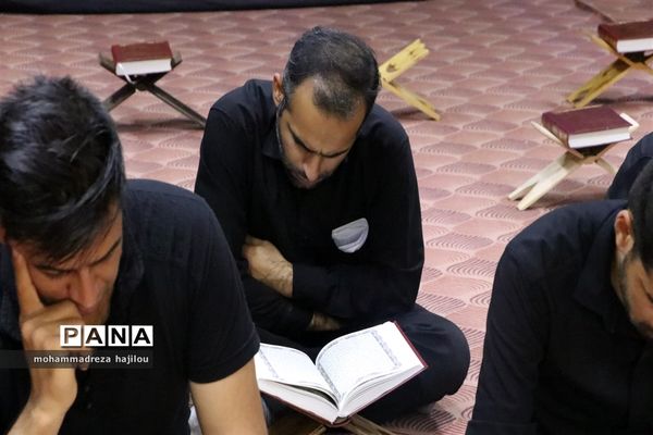احیا قرآنی شب عاشورا در شهرستان ساوه