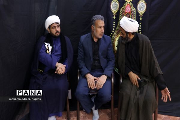 احیا قرآنی شب عاشورا در شهرستان ساوه