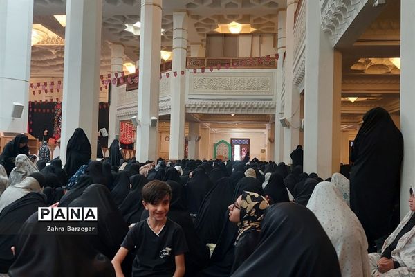 مراسم عزاداری و اقامه نماز ظهر روز عاشورا در حرم مطهر احمدبن موسی(ع)