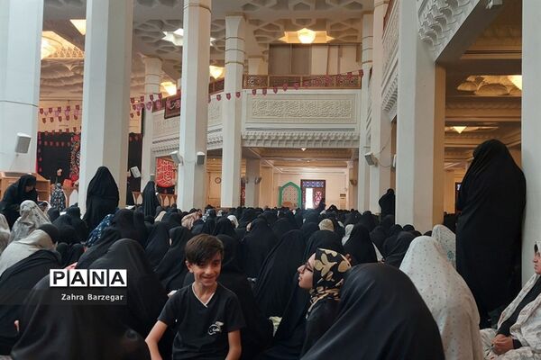 مراسم عزاداری و اقامه نماز ظهر روز عاشورا در حرم مطهر احمدبن موسی(ع)