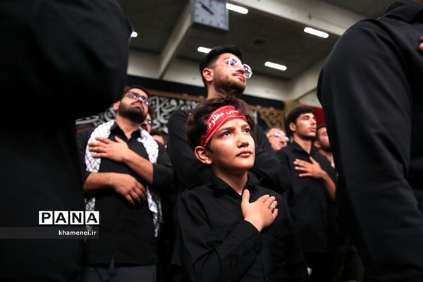 عزاداری شب تاسوعا با حضور رهبر انقلاب