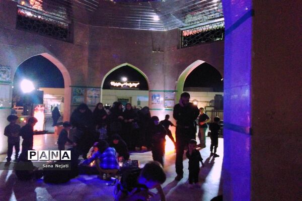مراسم شام غریبان در جوار آرامگاه شهید گمنام