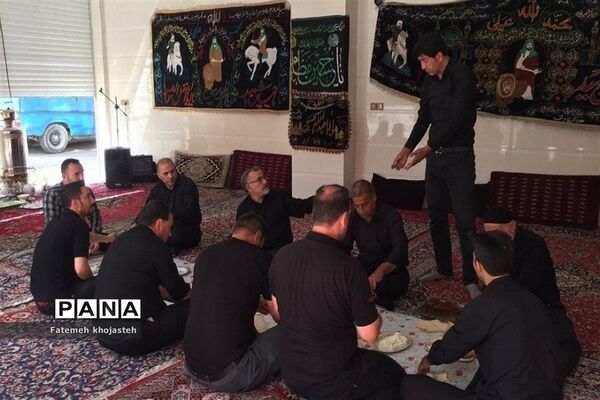 خدمت مردمان شهرستان قرچک به عزادارن حسینی در محرم