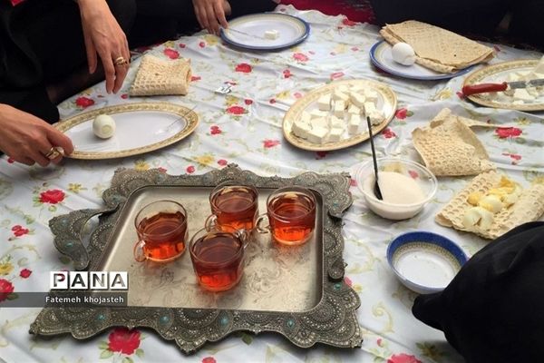 خدمت مردمان شهرستان قرچک به عزادارن حسینی در محرم