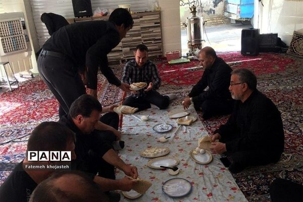 خدمت مردمان شهرستان قرچک به عزادارن حسینی در محرم