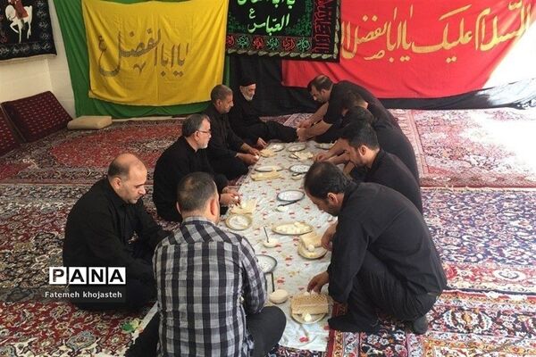 خدمت مردمان شهرستان قرچک به عزادارن حسینی در محرم