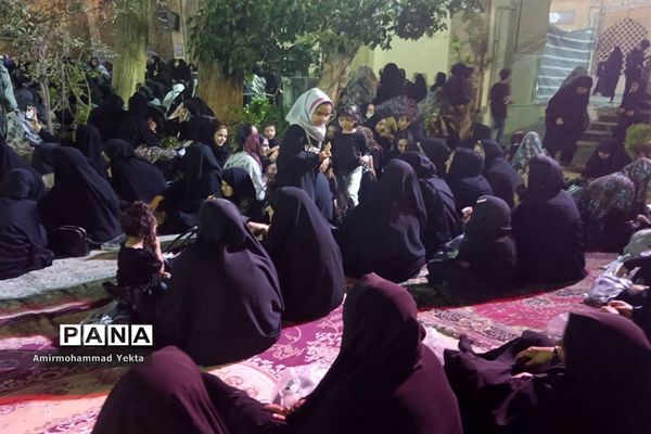 مراسم  عزاداری شام غریبان در حرم  مطهر علی بن حمزه(ع)