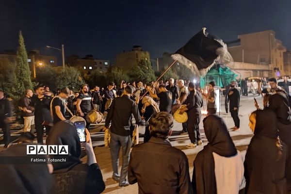 مراسم تعزیۀ خیمه‌سوزانی شام غریبان در شیراز