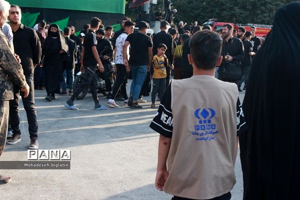‌حضور پُرشور دانش‌آموزان و خبرنگاران پانا کرمانشاه در تاسوعا و عاشورا حسینی