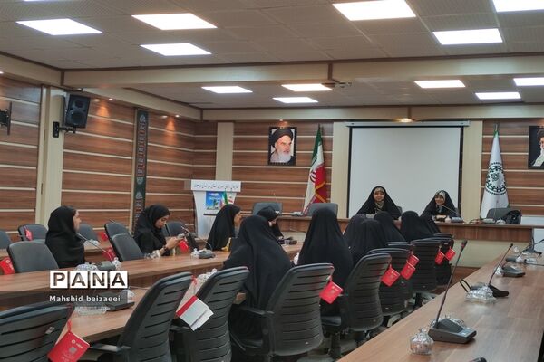 برگزاری اولین کارگاه مجری‌گری با حضور دبیر کارگروه دانش‌آموز زینب طلوع